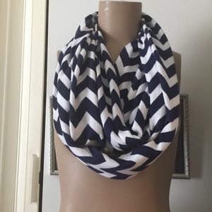 DONATED WB navy blue & white chevron infinity scarf